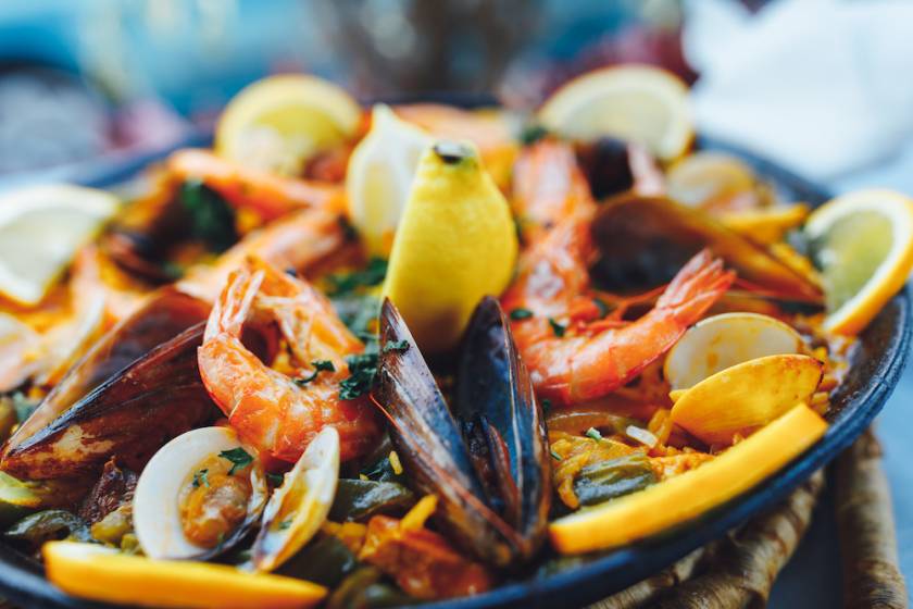 seafood dinner with shrimp and mussels